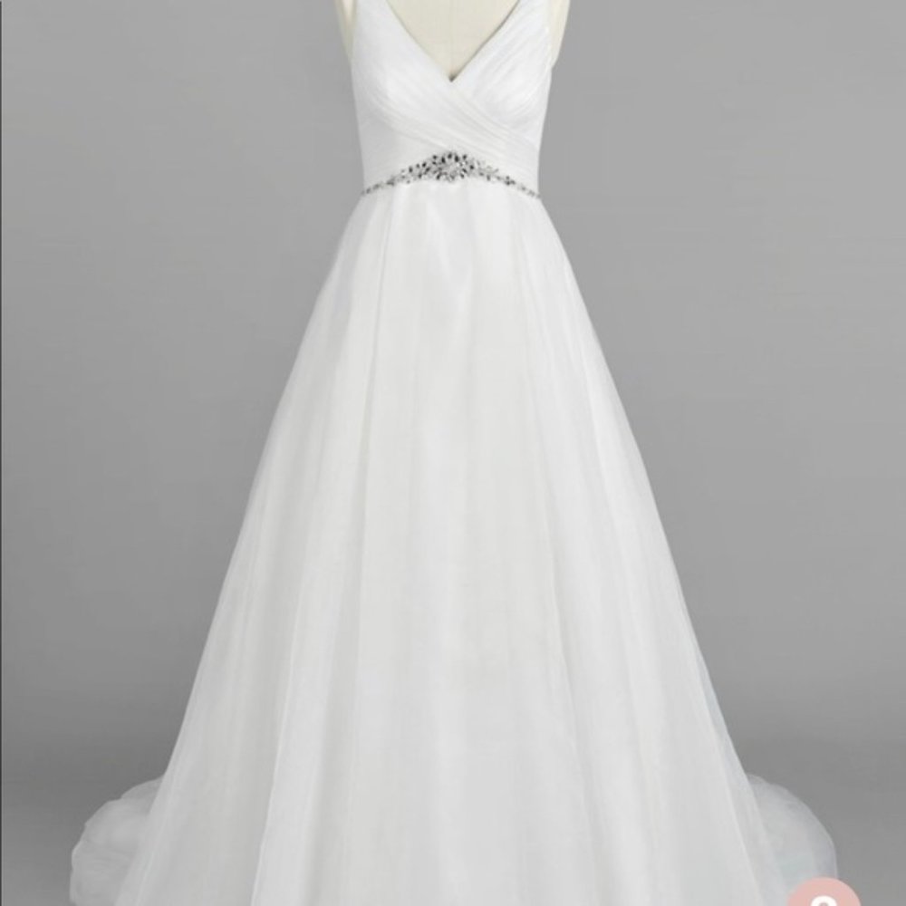Beautiful Ivory Wedding Dress Size 20 New w/ Tags